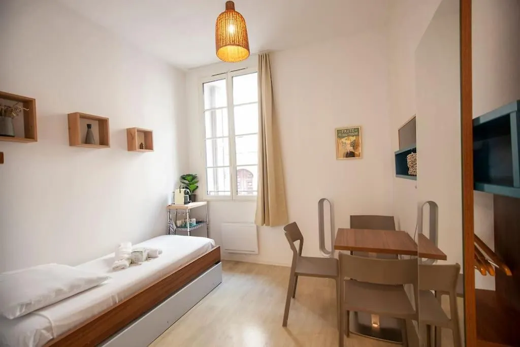 Senac - Havre Citadin, La Canebiere Marseille 0*,  France